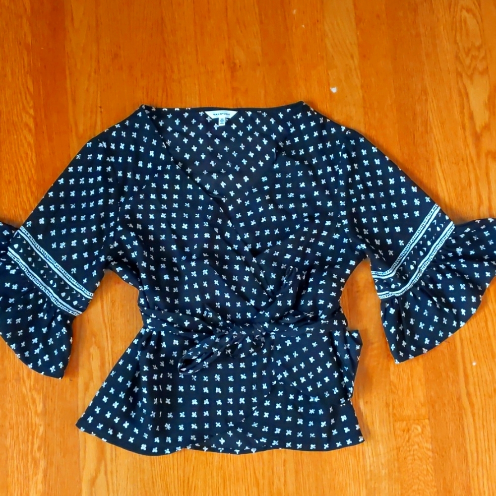 Max Studio - Tie waist blouse